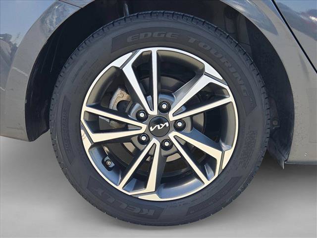 Used 2022 Kia Forte LXS FWD image 21