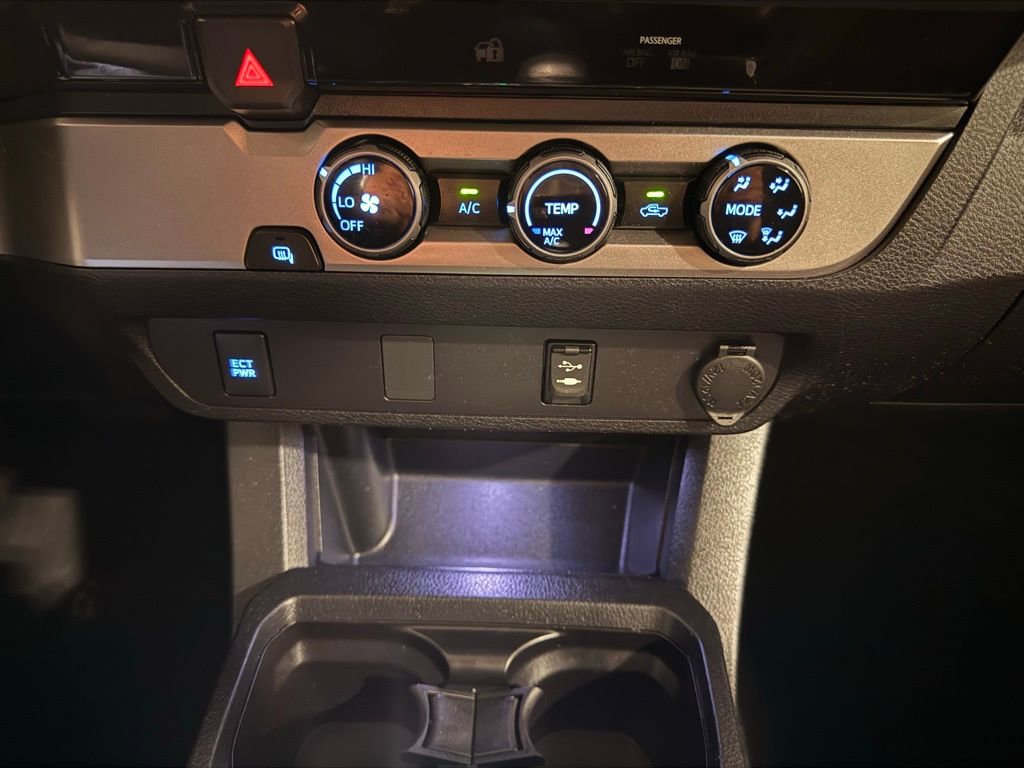 Used 2017 Toyota Tacoma SR5 w/ Tow Package image 21