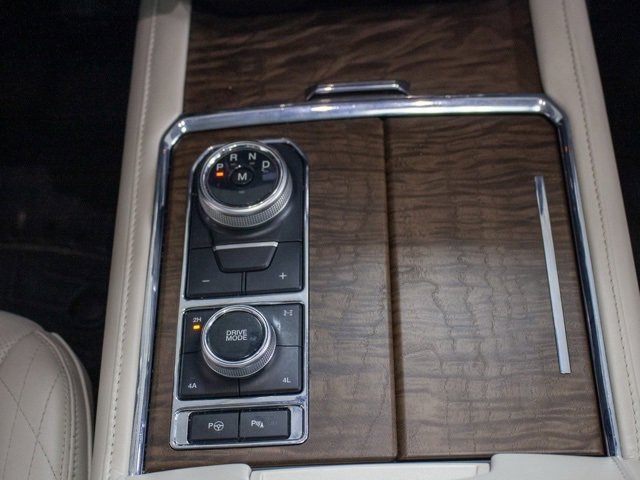 Used 2020 Ford Expedition Platinum image 19