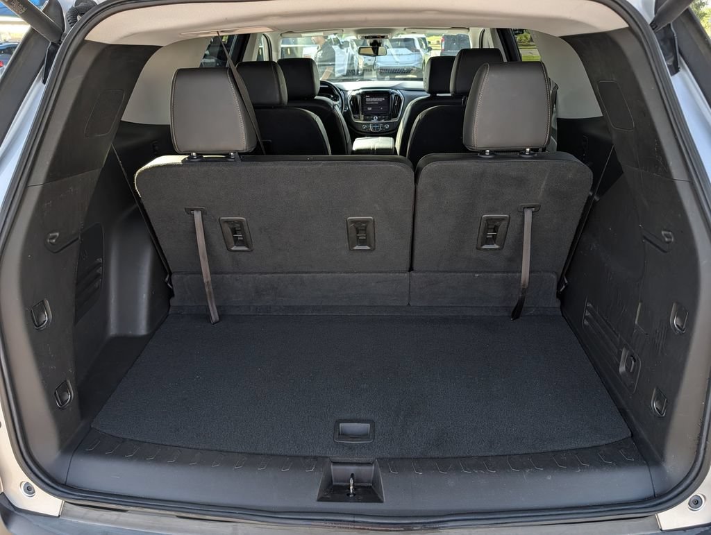 Used 2021 Chevrolet Traverse LT w/ LT Premium Package FWD image 30