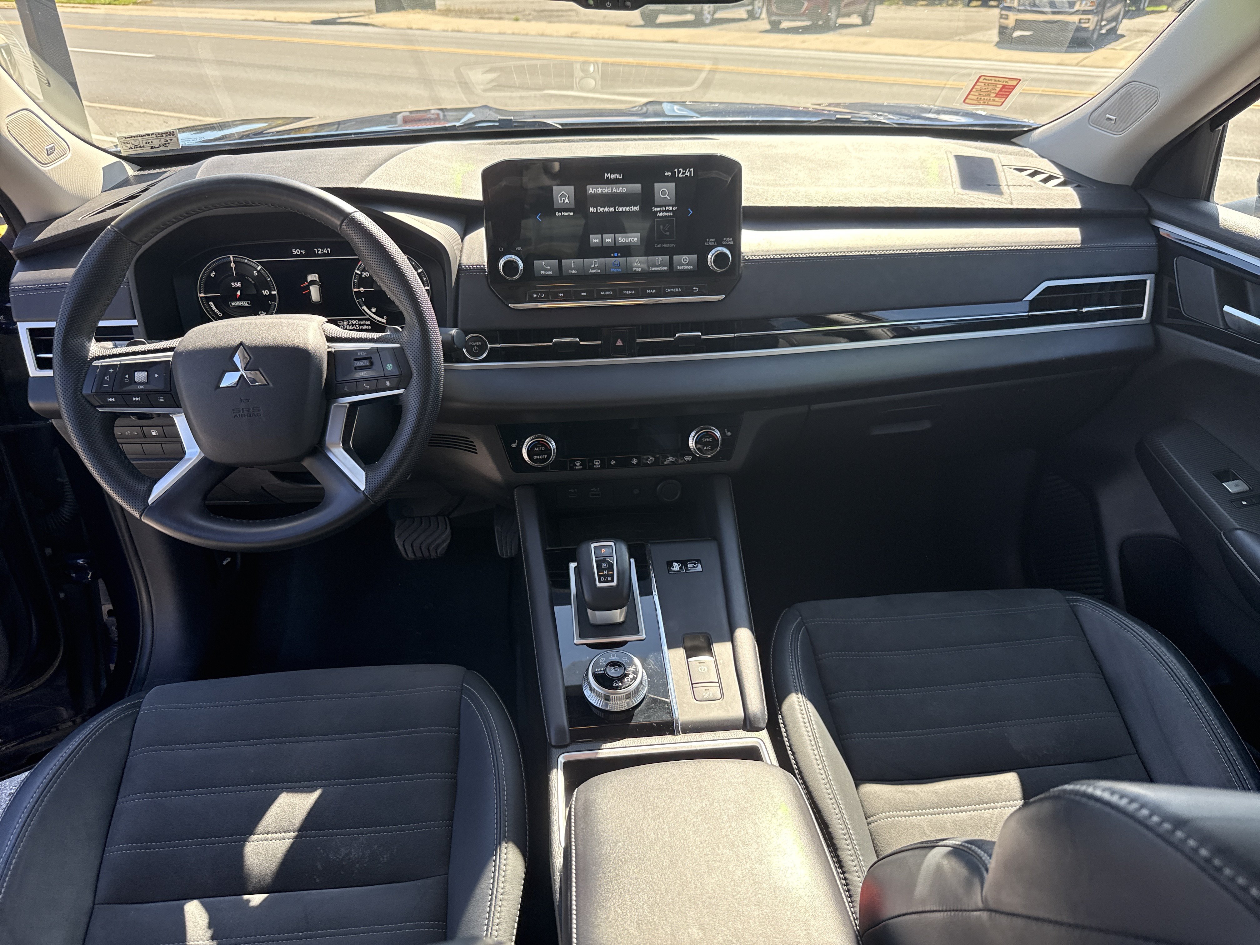 Used 2023 Mitsubishi Outlander SE AWD/4WD image 14