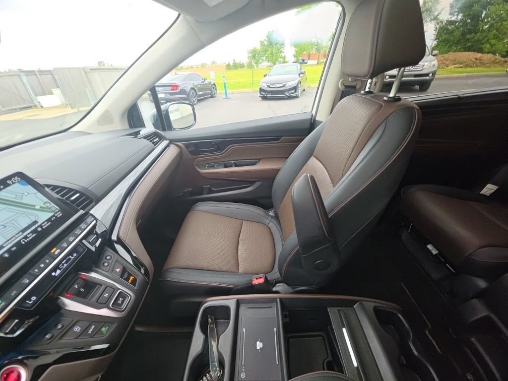 Certified 2025 Honda Odyssey Elite image 26