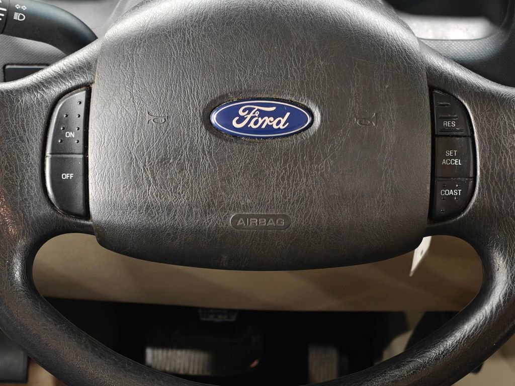 Used 2012 Ford E-350 and Econoline 350 XLT RWD image 3