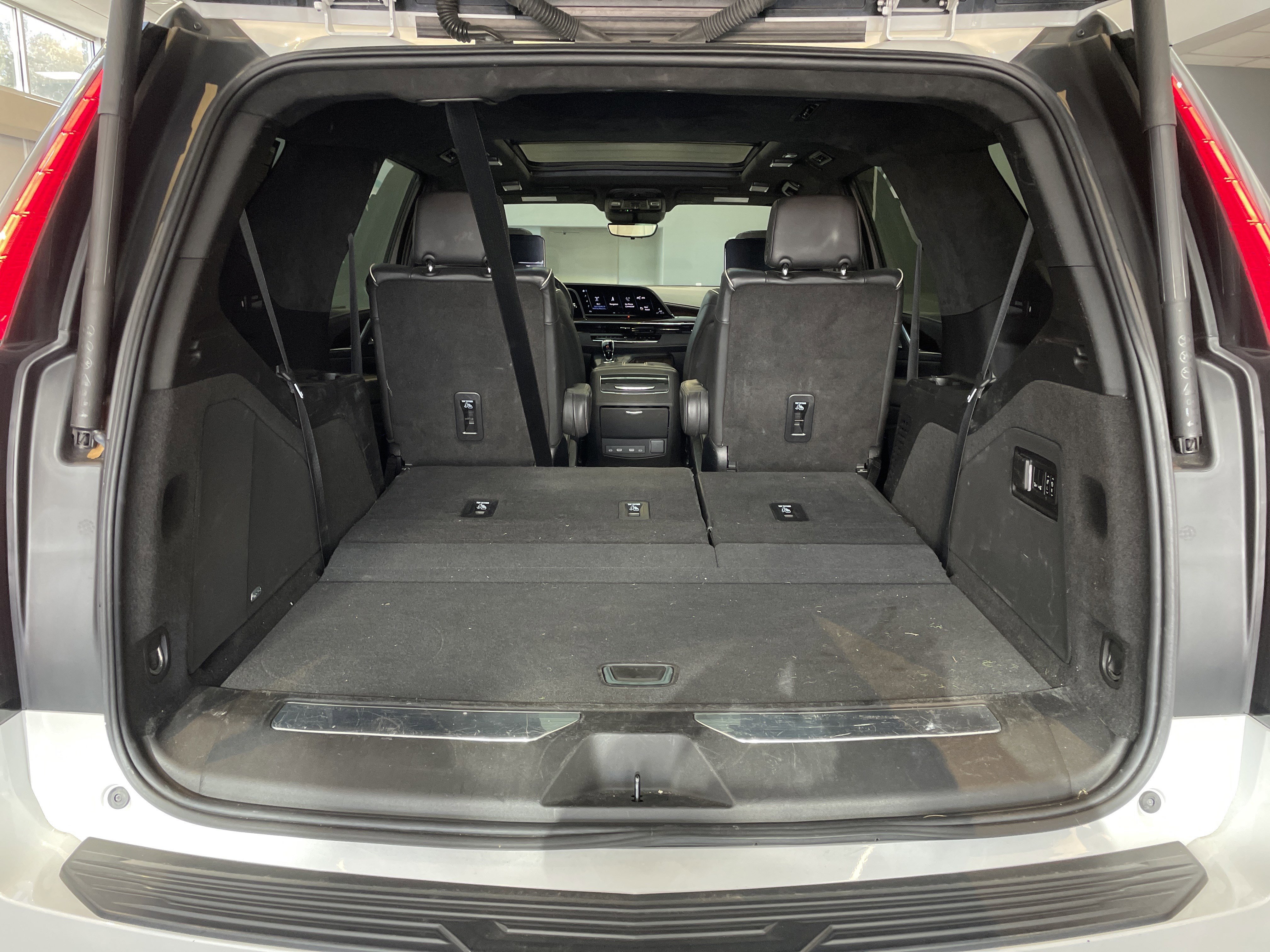 Used 2023 Cadillac Escalade Sport Platinum image 45