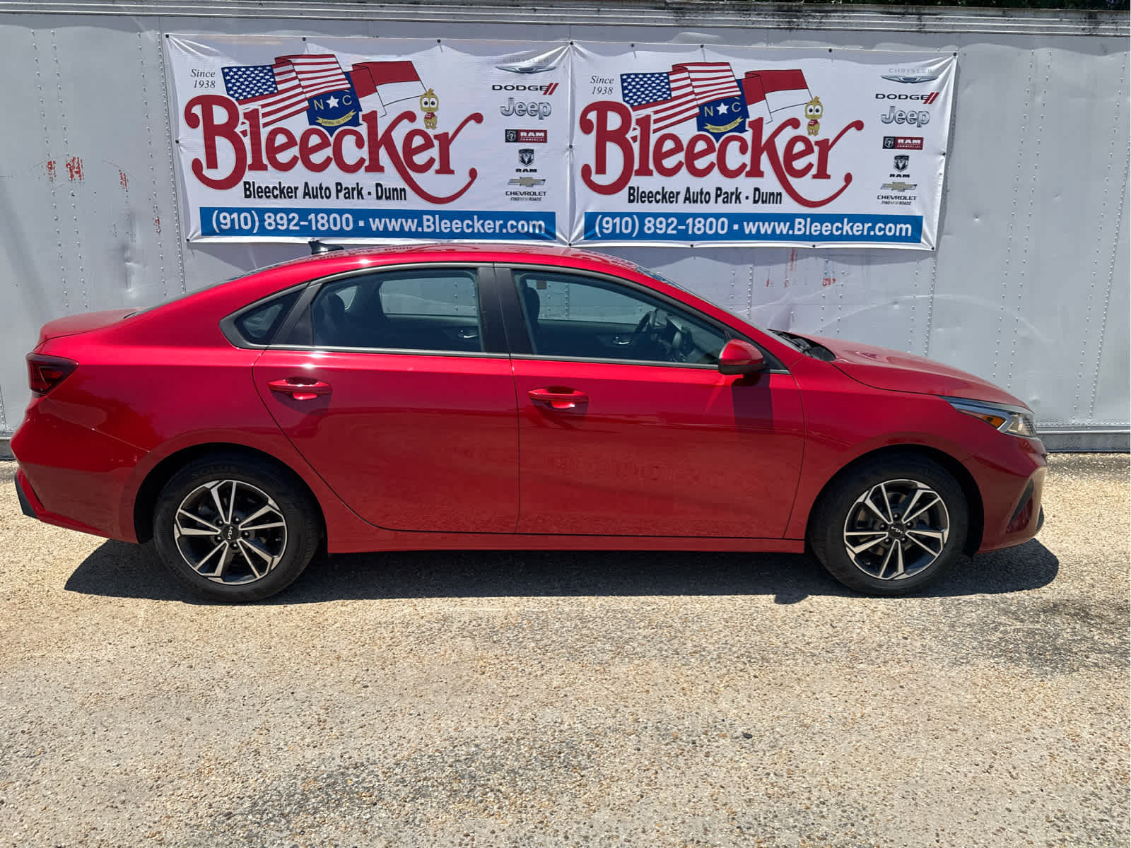 Used 2023 Kia Forte LXS FWD image 2