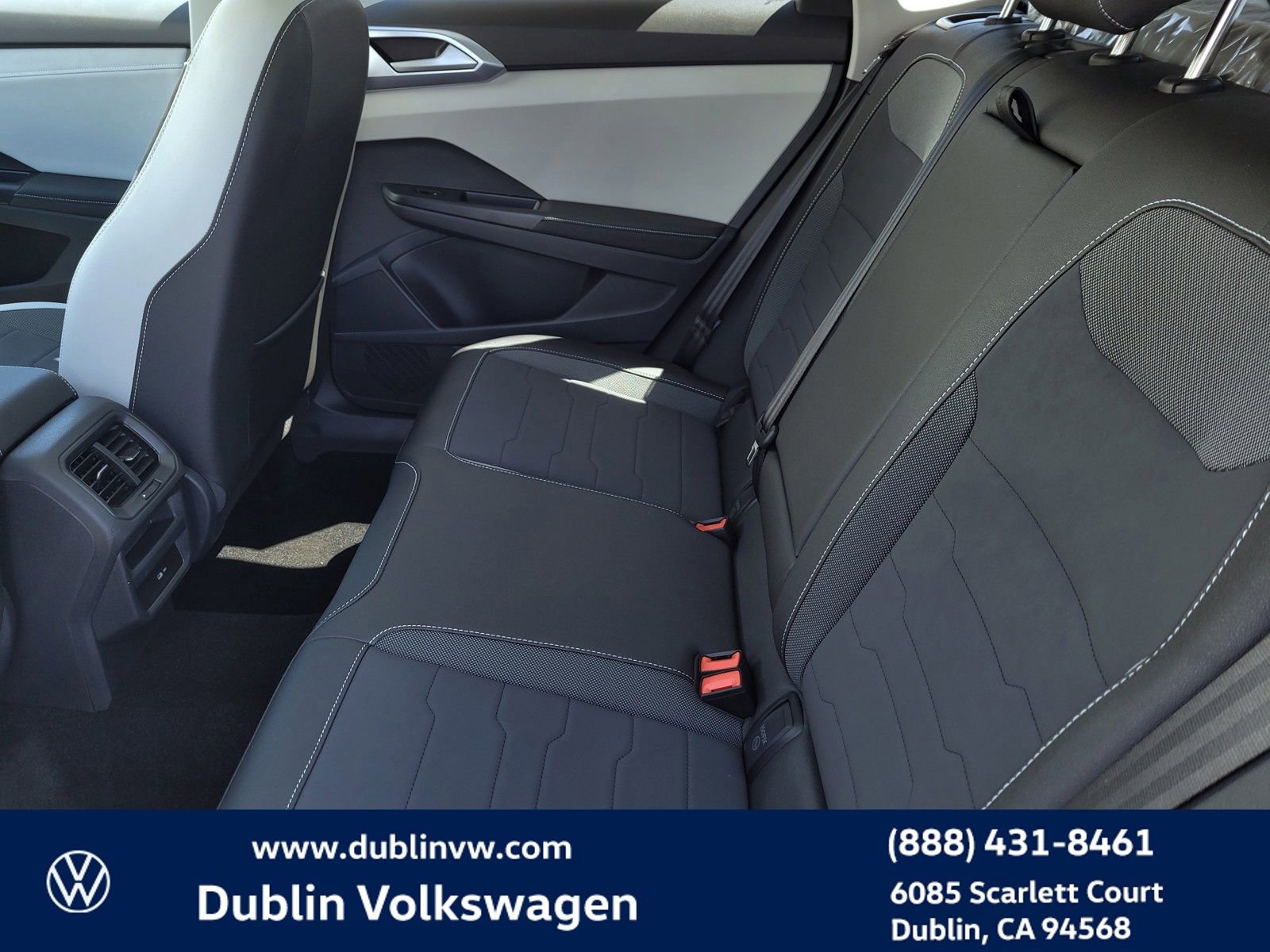 New 2025 Volkswagen Taos SE image 10