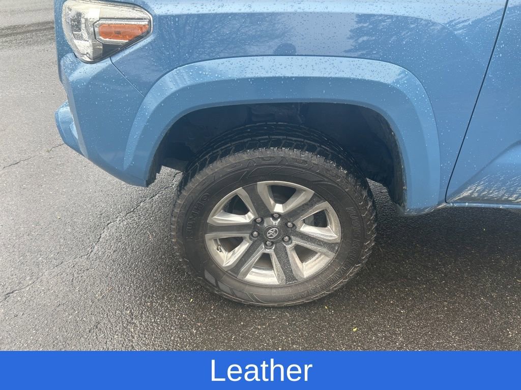 Used 2019 Toyota Tacoma Limited image 3