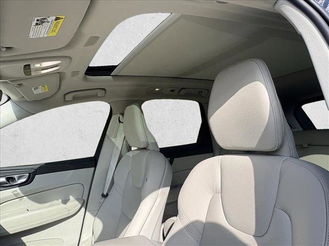 Used 2023 Volvo XC60 B5 Core w/ Protection Package image 11