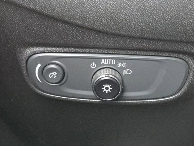 Used 2023 Chevrolet Equinox LT image 9