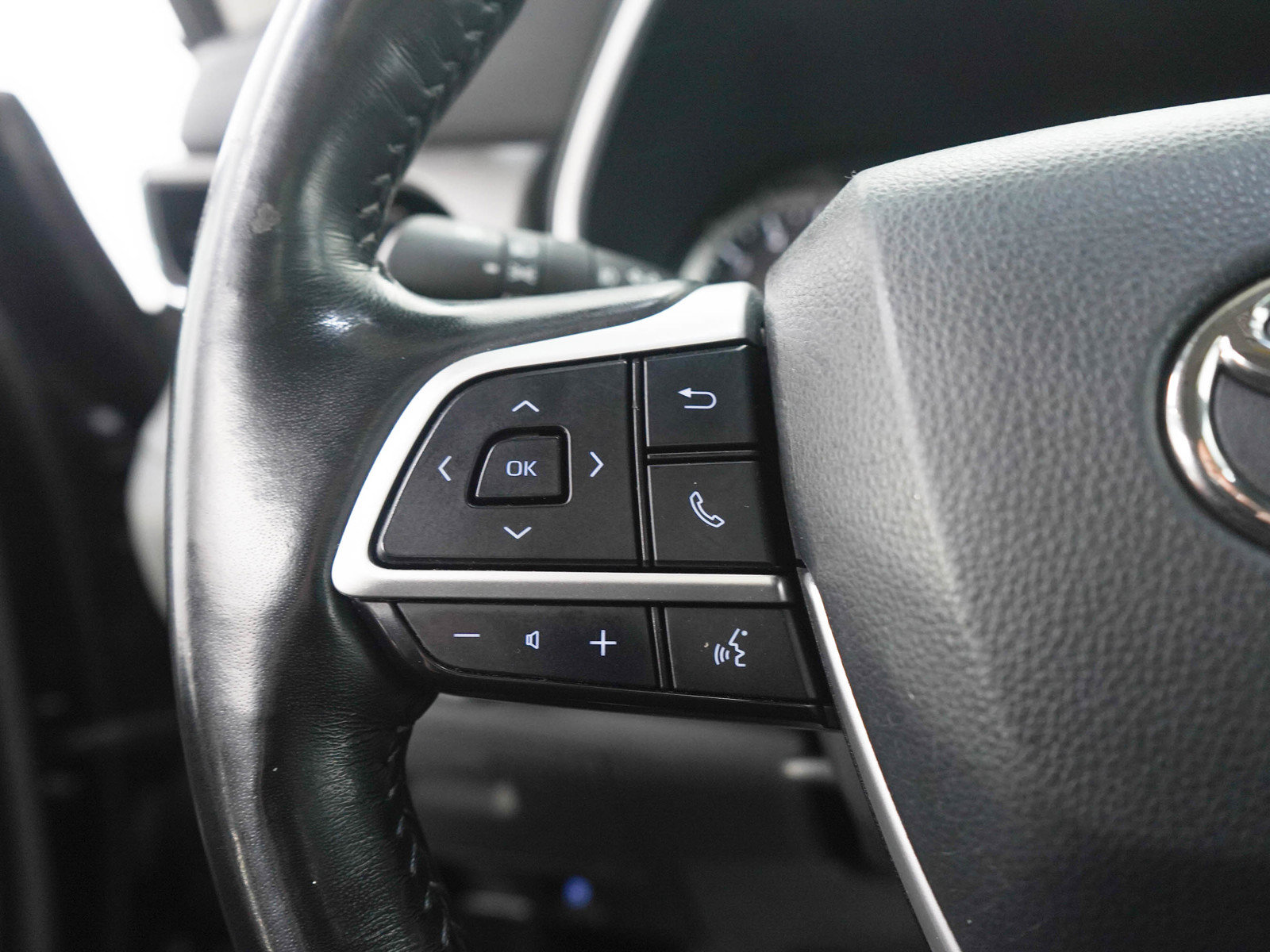 Used 2022 Toyota Highlander Limited AWD/4WD image 28