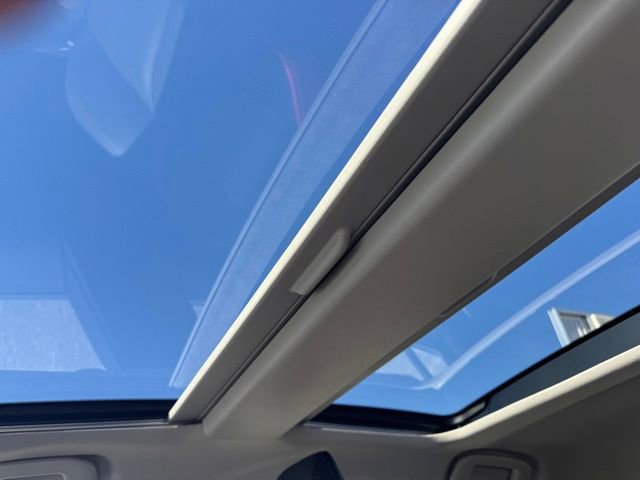 Used 2024 Toyota Prius Prime Premium w/ Advanced Technology Package image 29