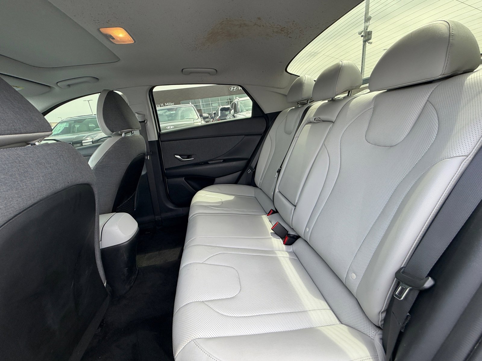 Used 2021 Hyundai Elantra Limited FWD image 17