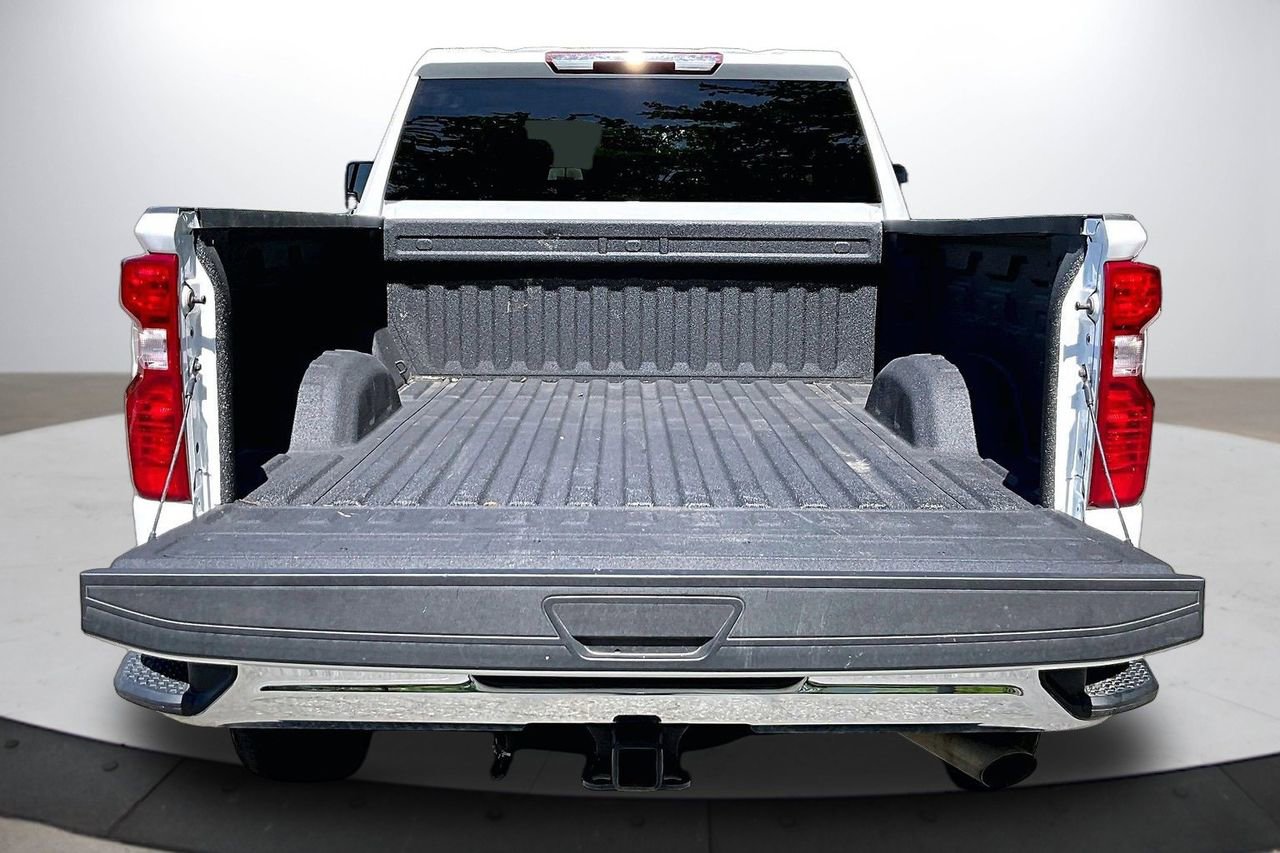 Used 2023 Chevrolet Silverado 2500 LT AWD/4WD image 24