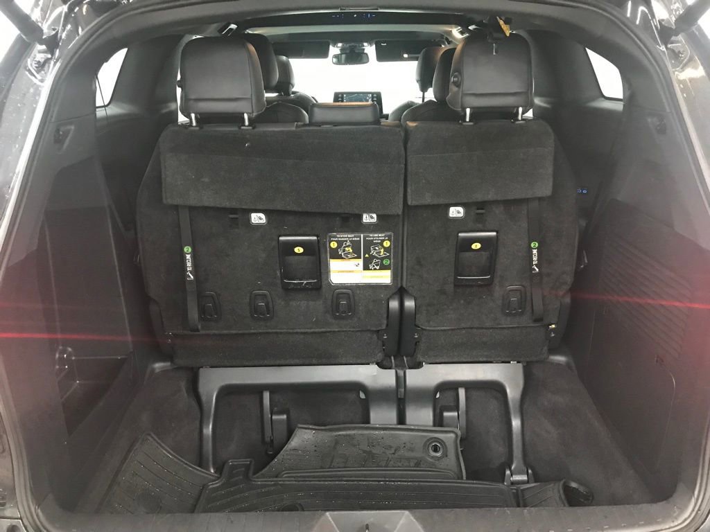 Used 2021 Toyota Sienna XSE image 32