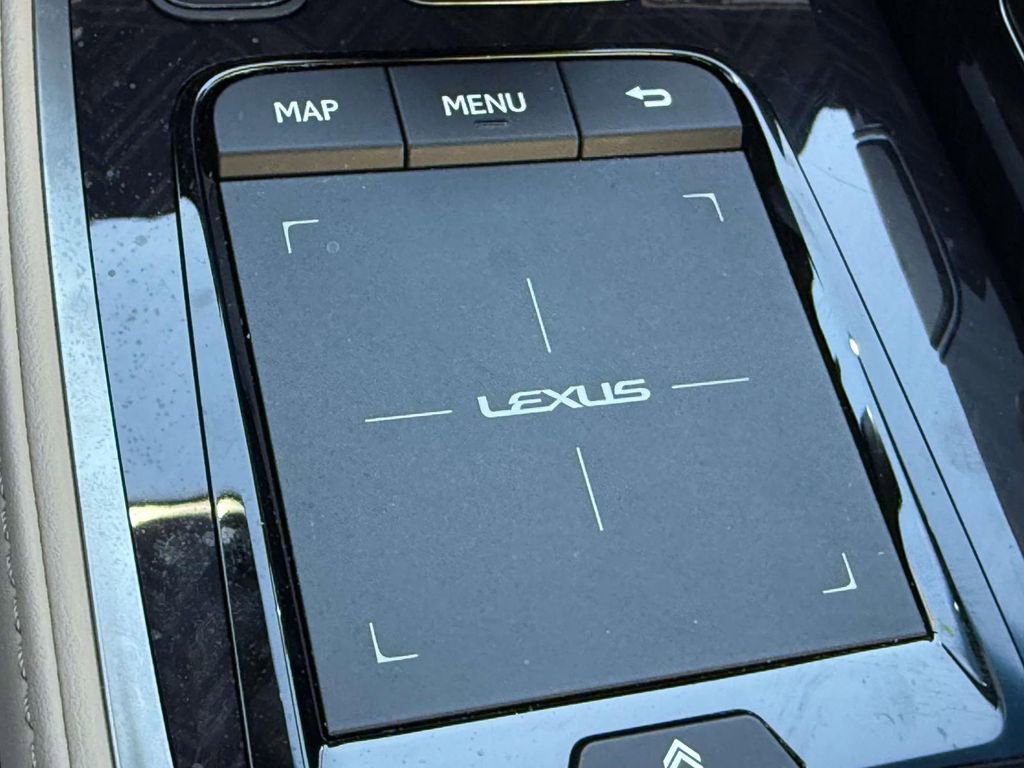 Used 2022 Lexus LS 500 AWD image 25