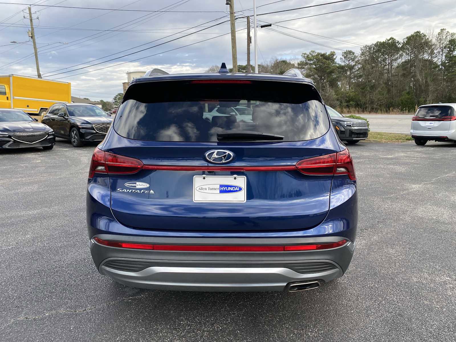 Certified 2022 Hyundai Santa Fe SEL w/ Cargo Package image 6