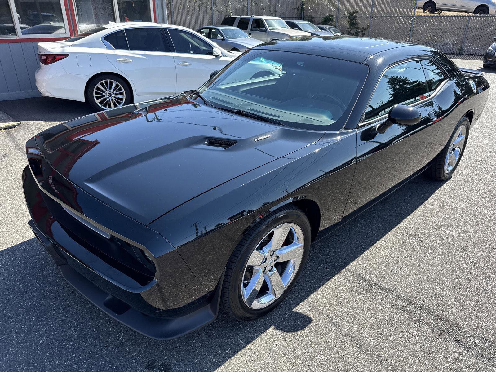 Used 2012 Dodge Challenger R/T image 2