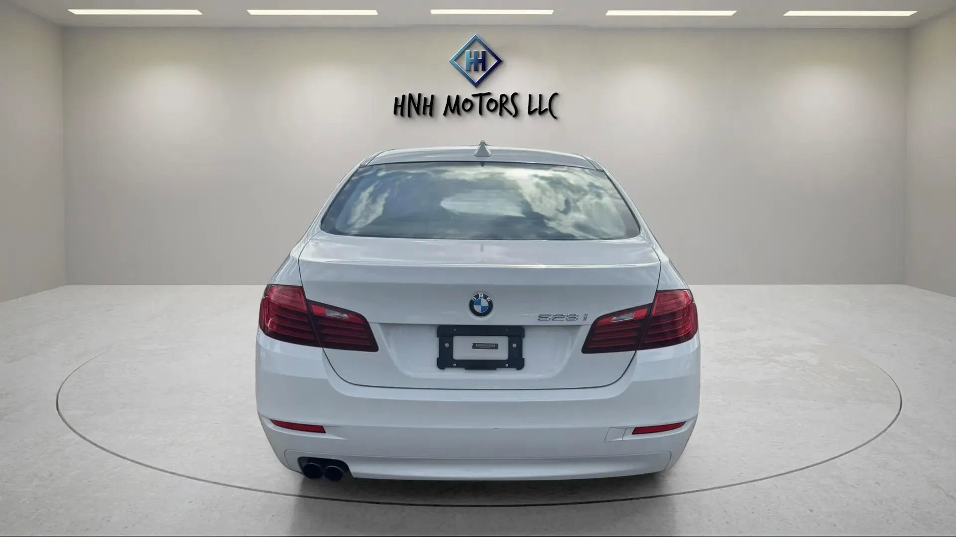 Used 2015 BMW 528i Sedan image 4