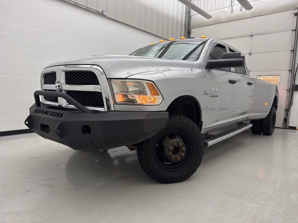 Used 2018 RAM 3500 Tradesman w/ Chrome Appearance Group AWD/4WD image 3