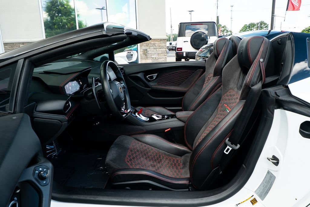 Used 2017 Lamborghini Huracan LP 610-4 AWD/4WD image 22