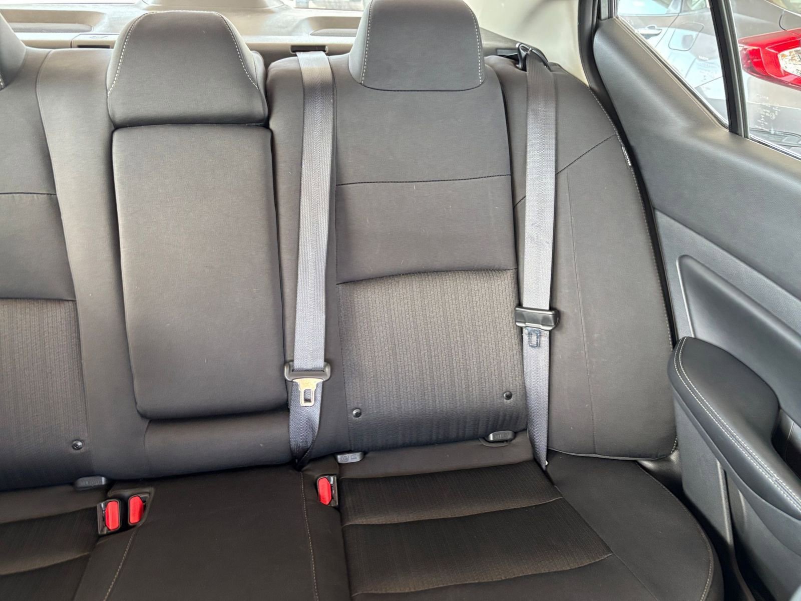 Used 2025 Nissan Altima 2.5 SV FWD image 38