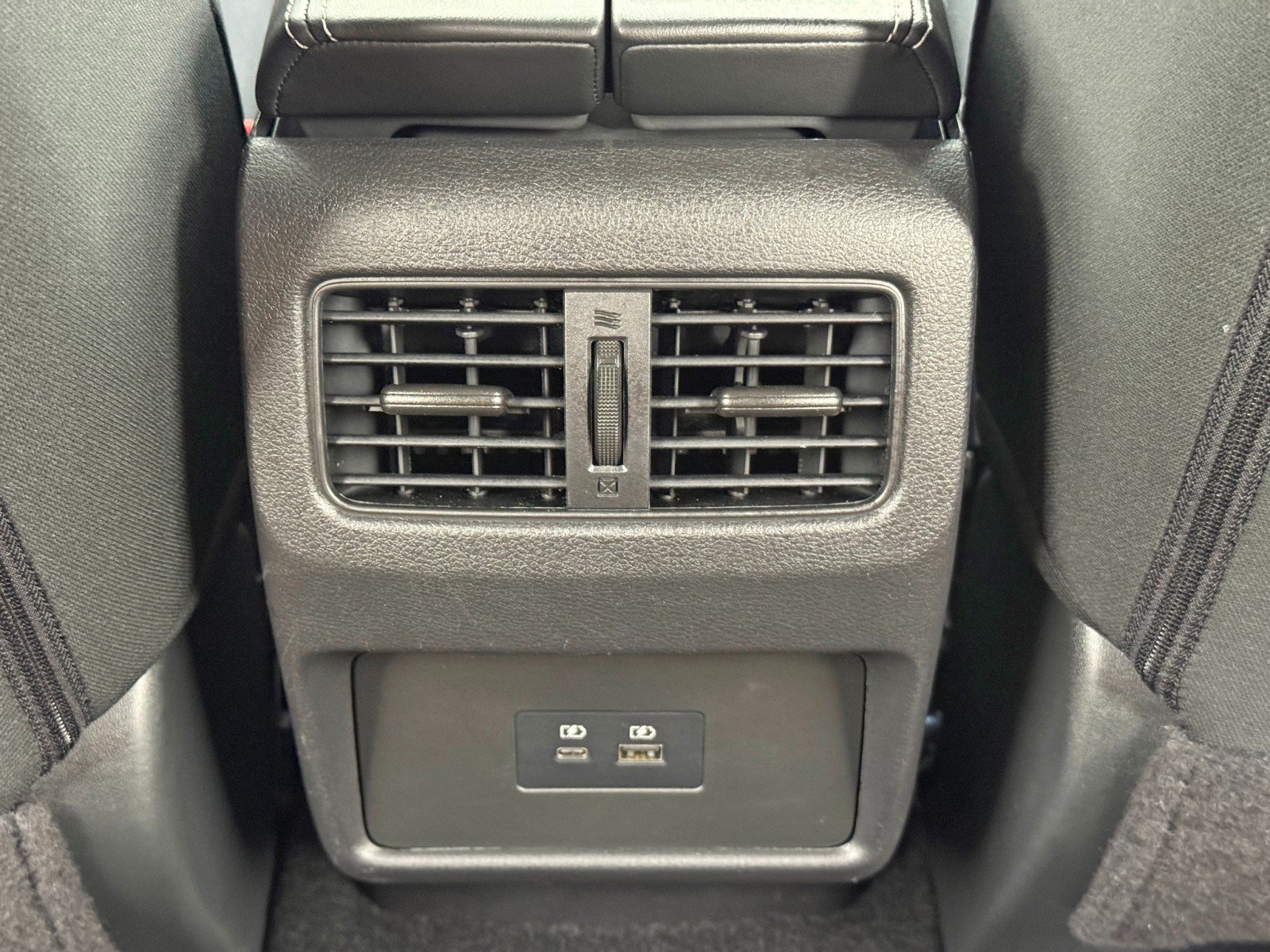 Used 2023 Nissan Rogue SV FWD image 30
