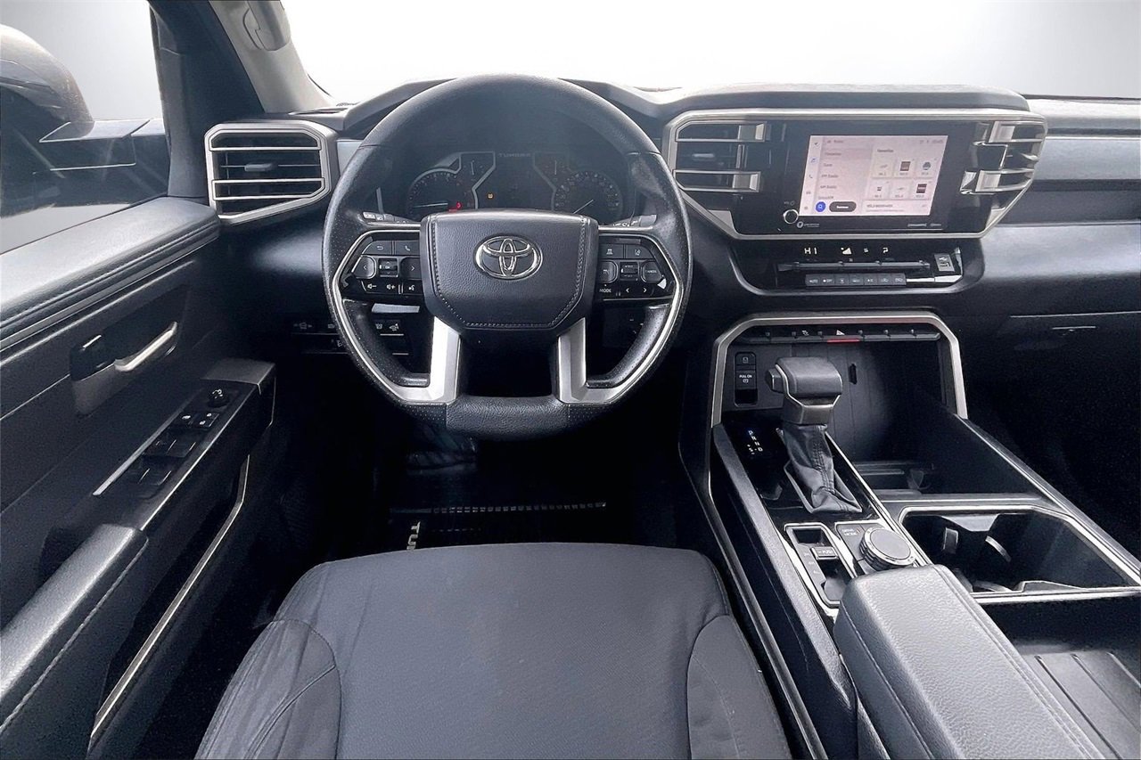 Used 2022 Toyota Tundra SR5 w/ SR5 Convenience Package image 12
