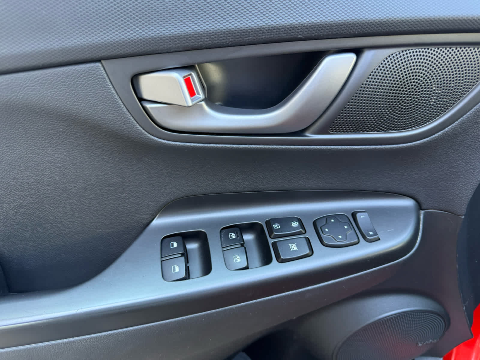 Used 2020 Hyundai Kona Ultimate AWD/4WD image 12