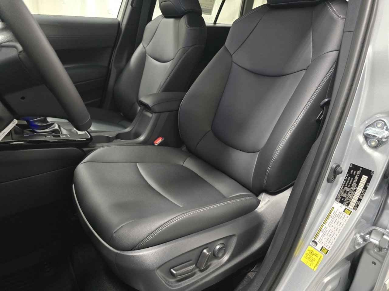 New 2026 Toyota Corolla Cross XLE image 27