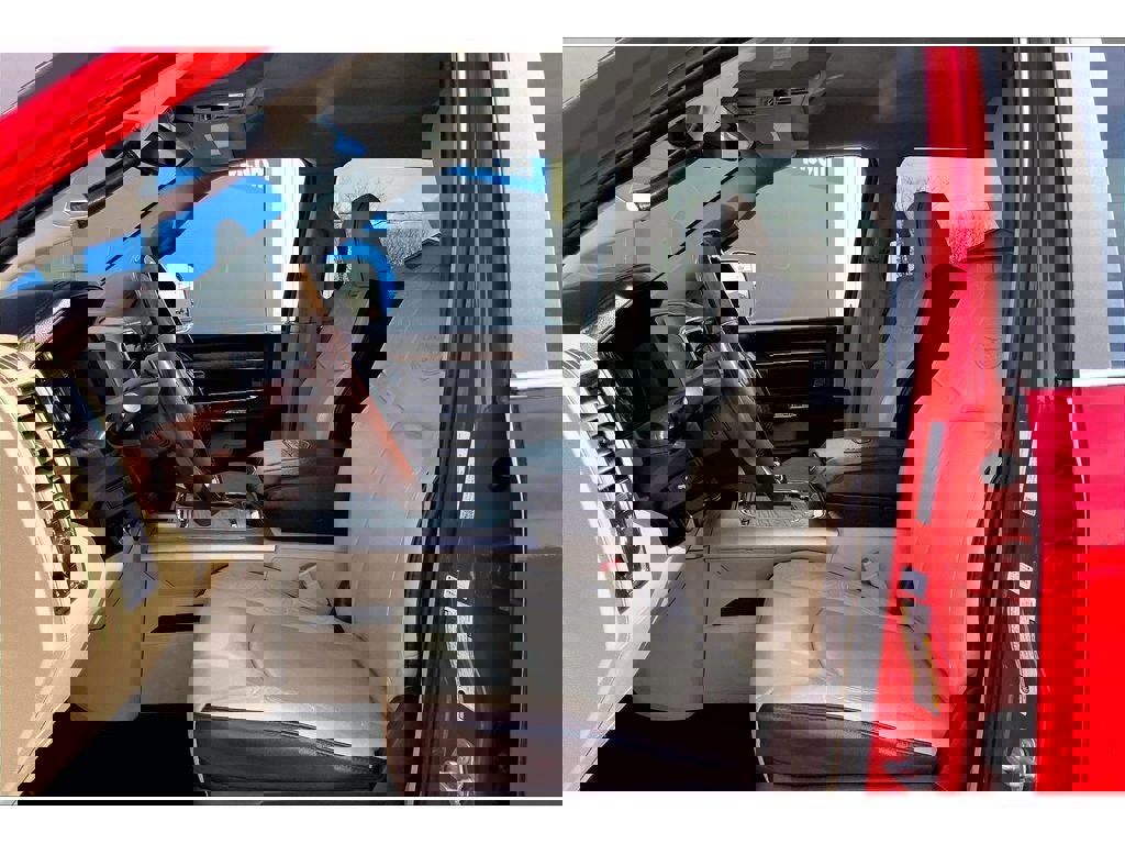 Used 2018 RAM 2500 Longhorn w/ Longhorn Southfork Package image 26