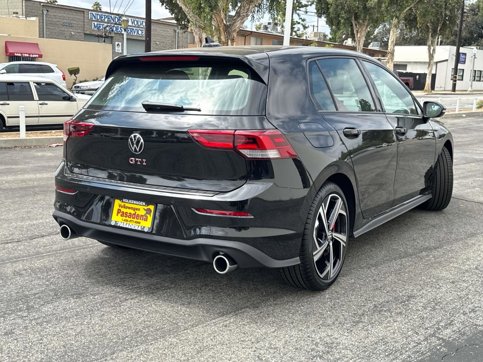 New 2025 Volkswagen GTI SE image 4