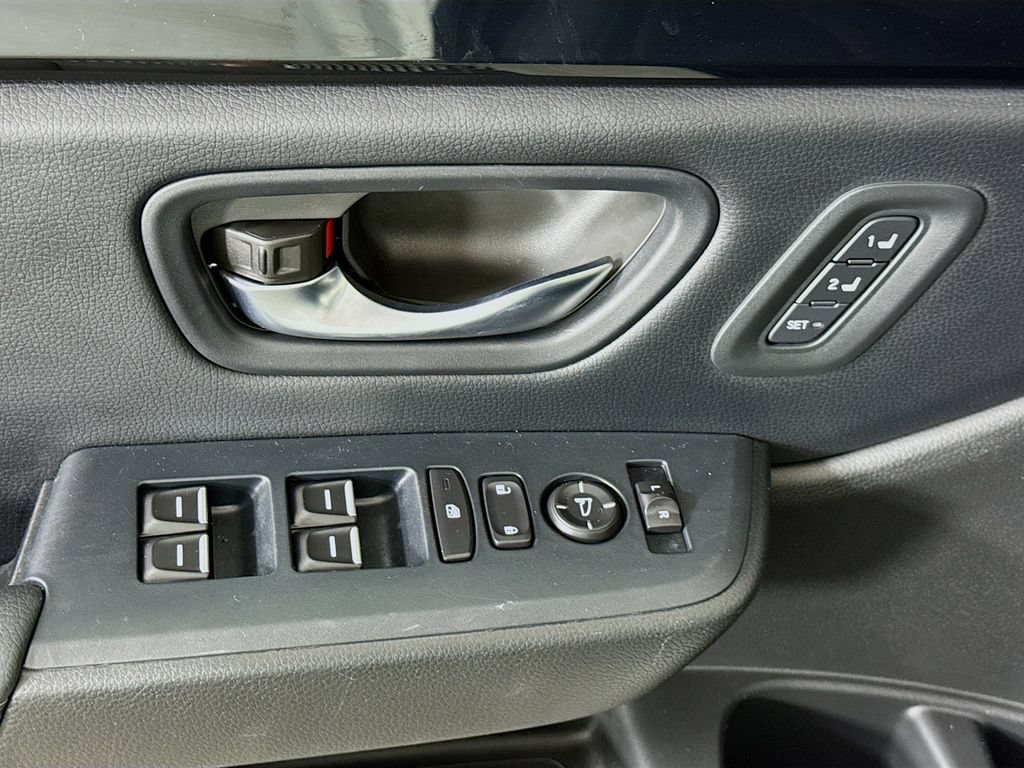 Used 2023 Honda Pilot Touring image 25