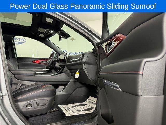 New 2026 Chevrolet Traverse RS image 18