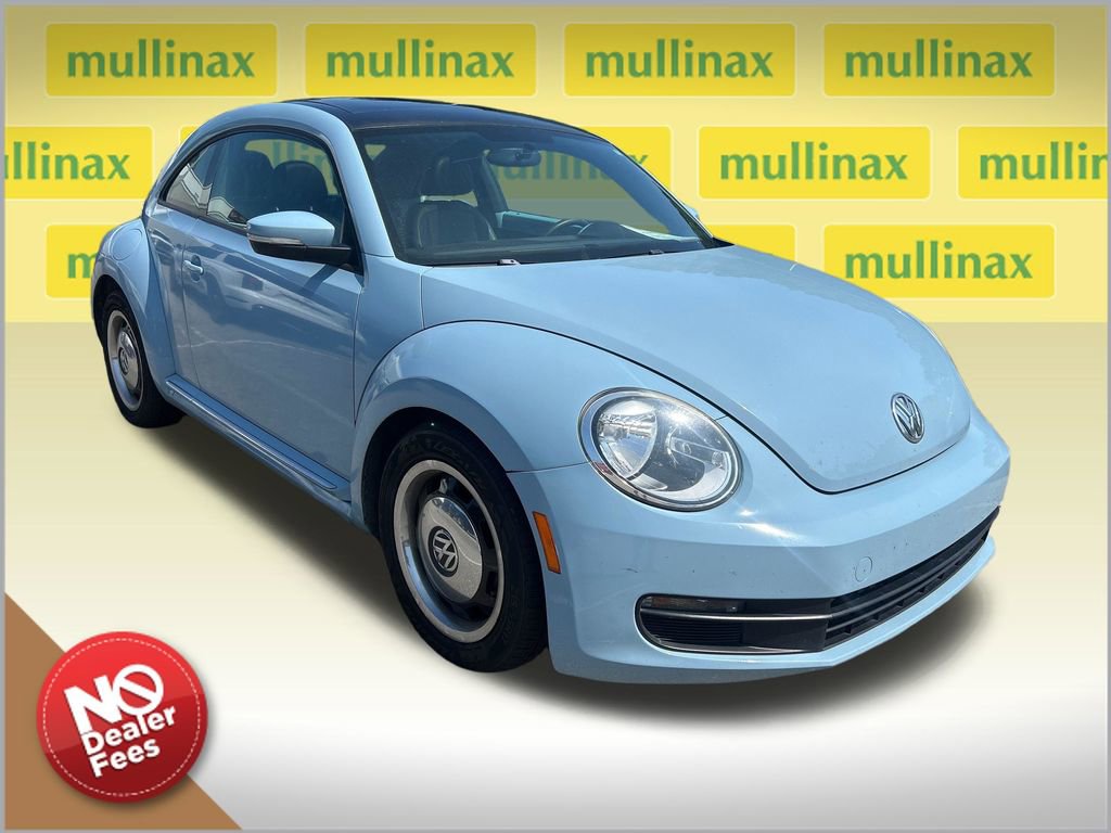 Used 2013 Volkswagen Beetle 2.5 FWD image 1