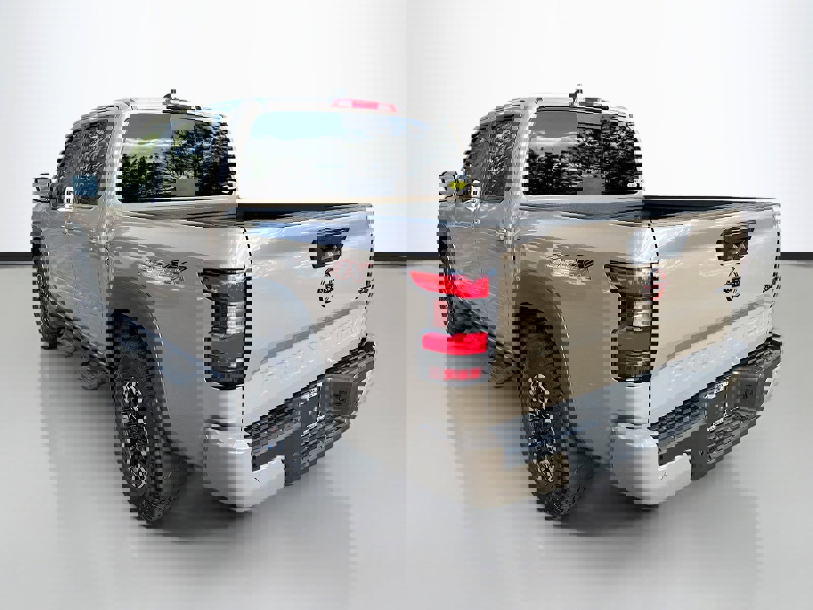 Used 2024 Nissan Frontier PRO-4X w/ Technology Package image 5