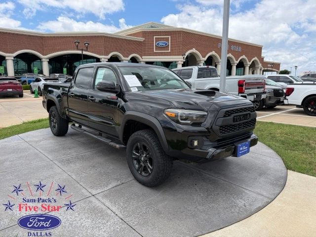Used 2017 Toyota Tacoma TRD Sport w/ Tow Package AWD/4WD image 1