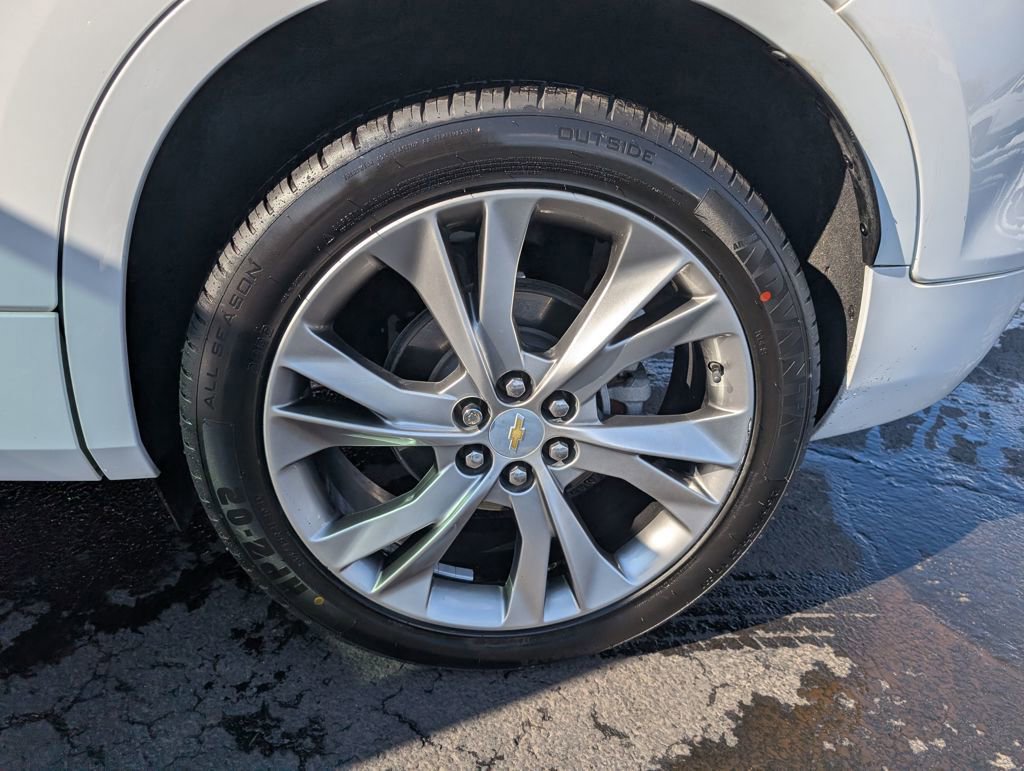 Used 2019 Chevrolet Blazer Premier w/ Sun and Wheels Package image 24