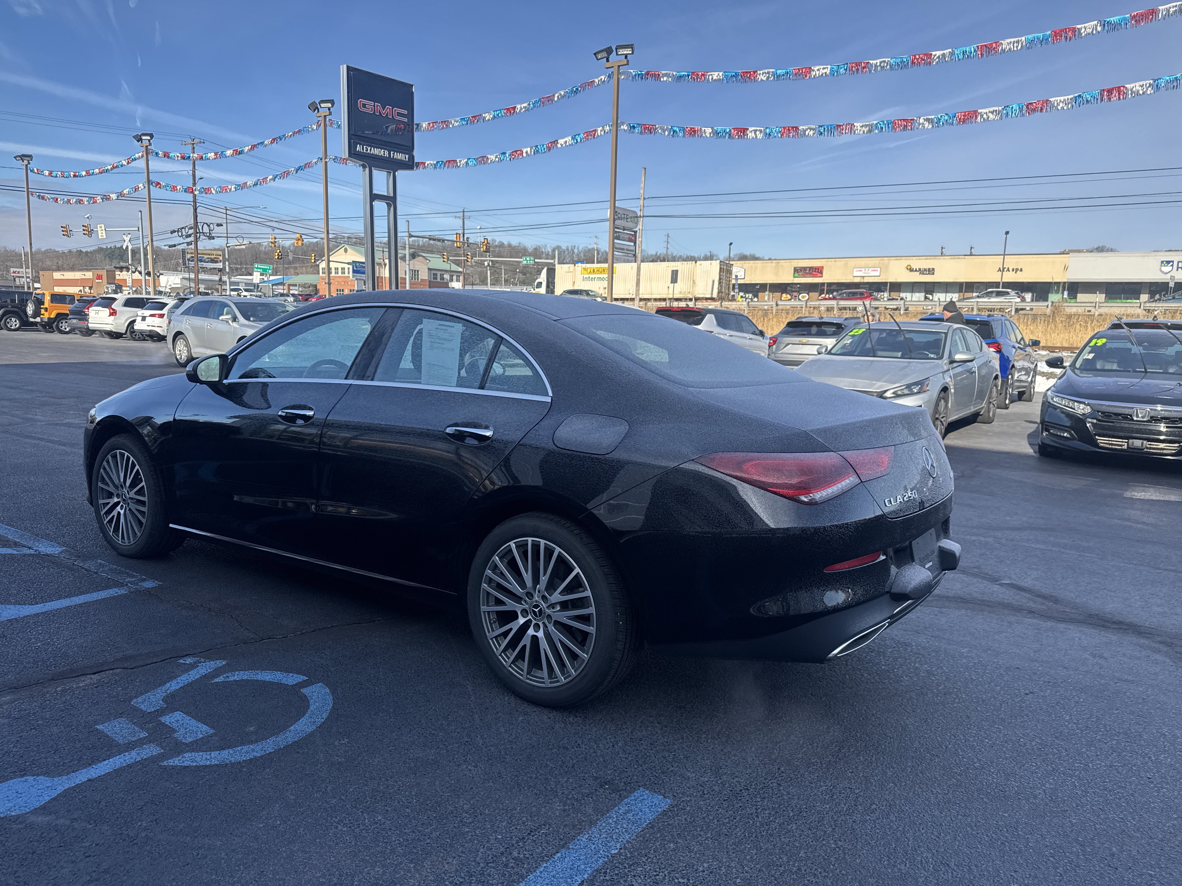 Used 2022 Mercedes-Benz CLA 250 4MATIC image 6