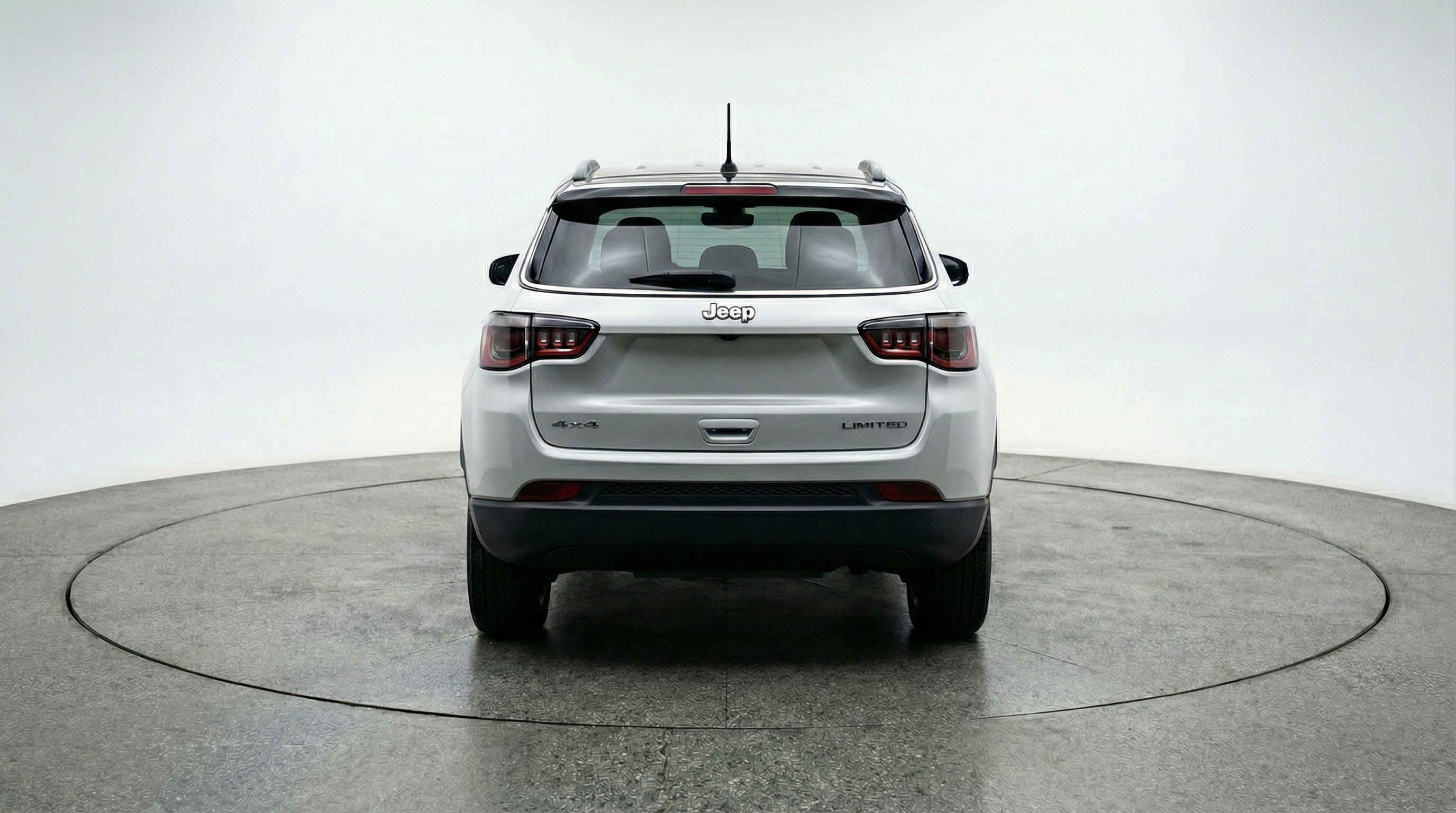 Used 2025 Jeep Compass Limited image 7