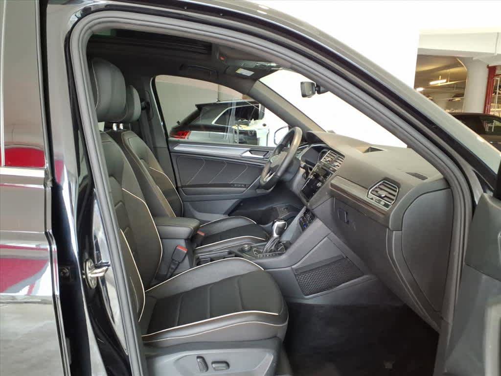 Used 2022 Volkswagen Tiguan SEL R-Line AWD/4WD image 21
