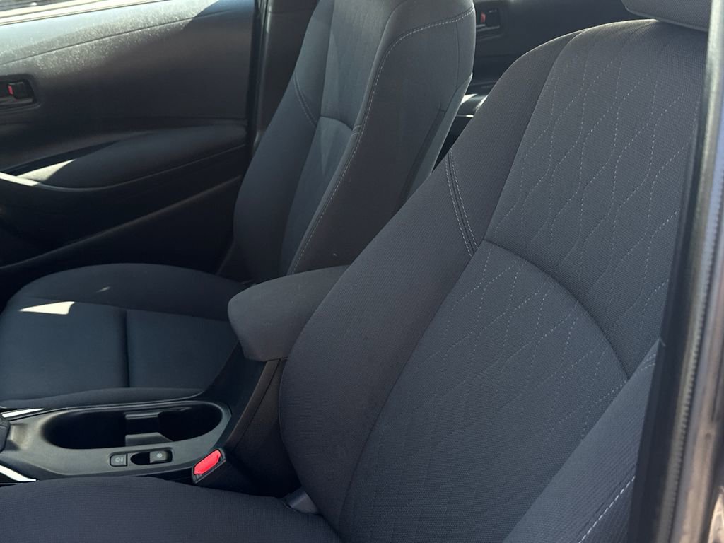 Used 2025 Toyota Corolla LE image 18
