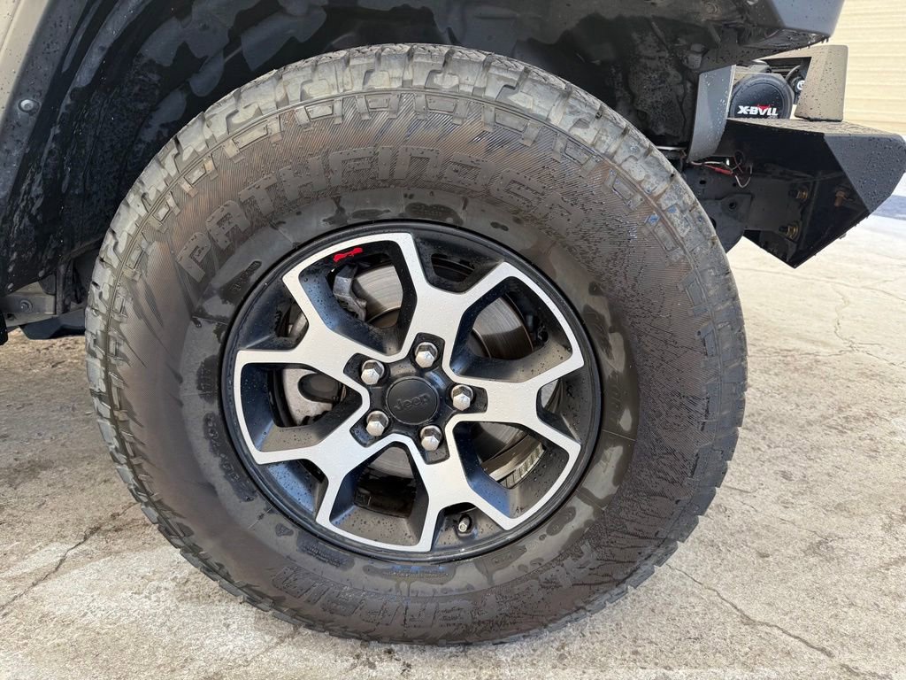 Used 2021 Jeep Wrangler Unlimited Rubicon AWD/4WD image 12