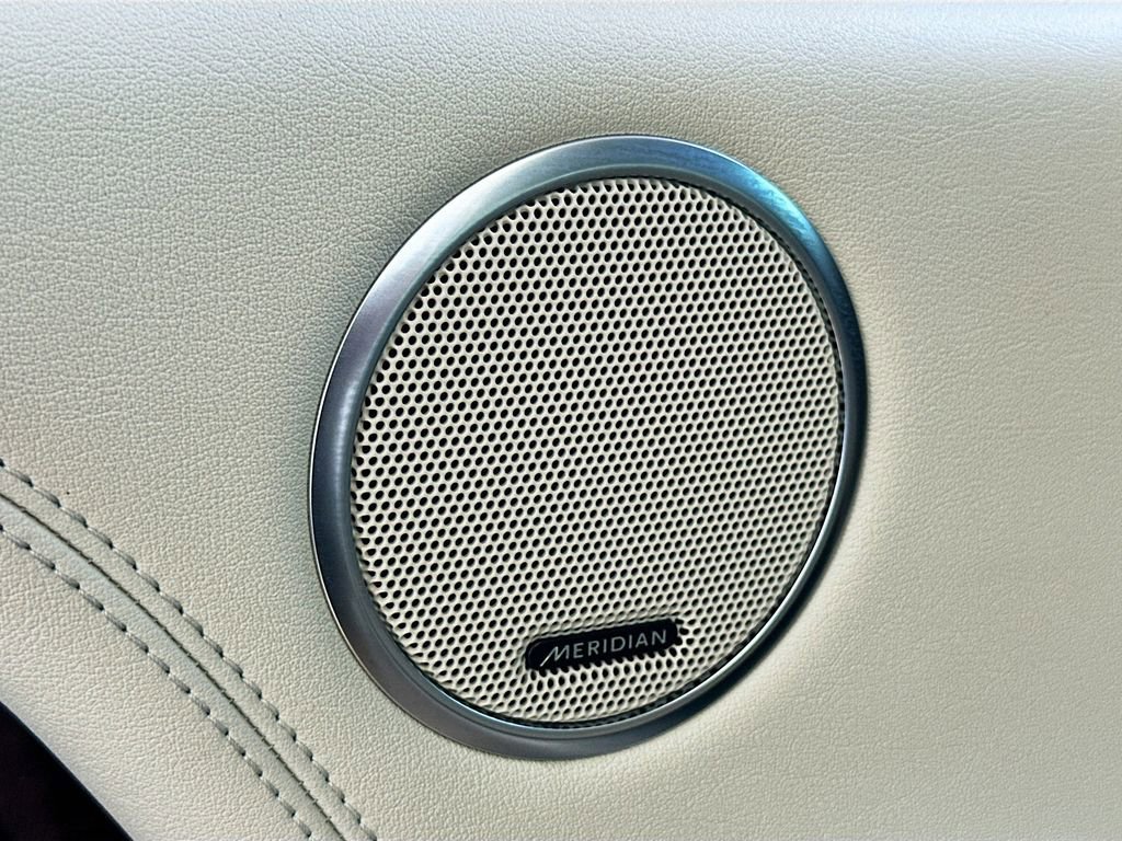 Used 2020 Land Rover Range Rover HSE image 18