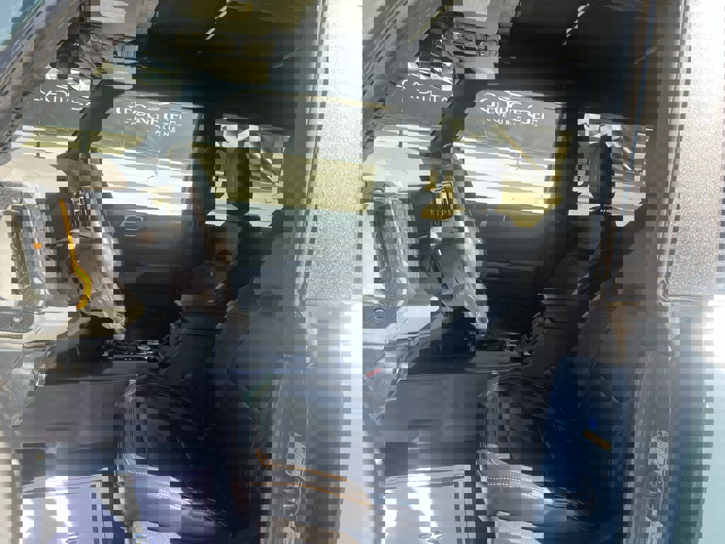 Used 2022 Ford Bronco Badlands image 10