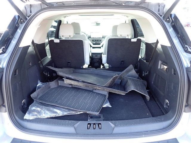 Certified 2025 Ford Explorer Platinum w/ LUX Leather Package image 9