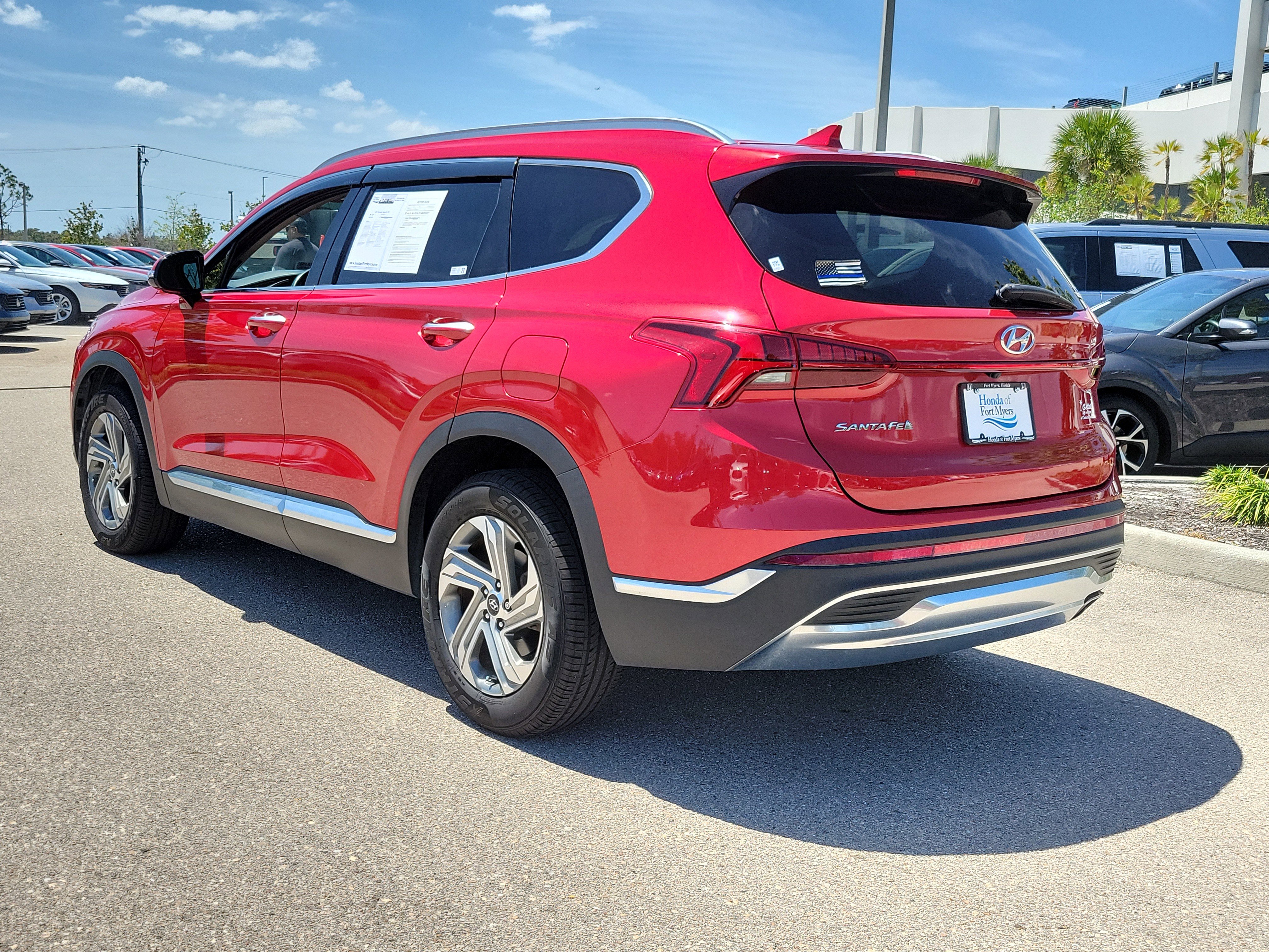 Used 2021 Hyundai Santa Fe SEL w/ Convenience Package image 4