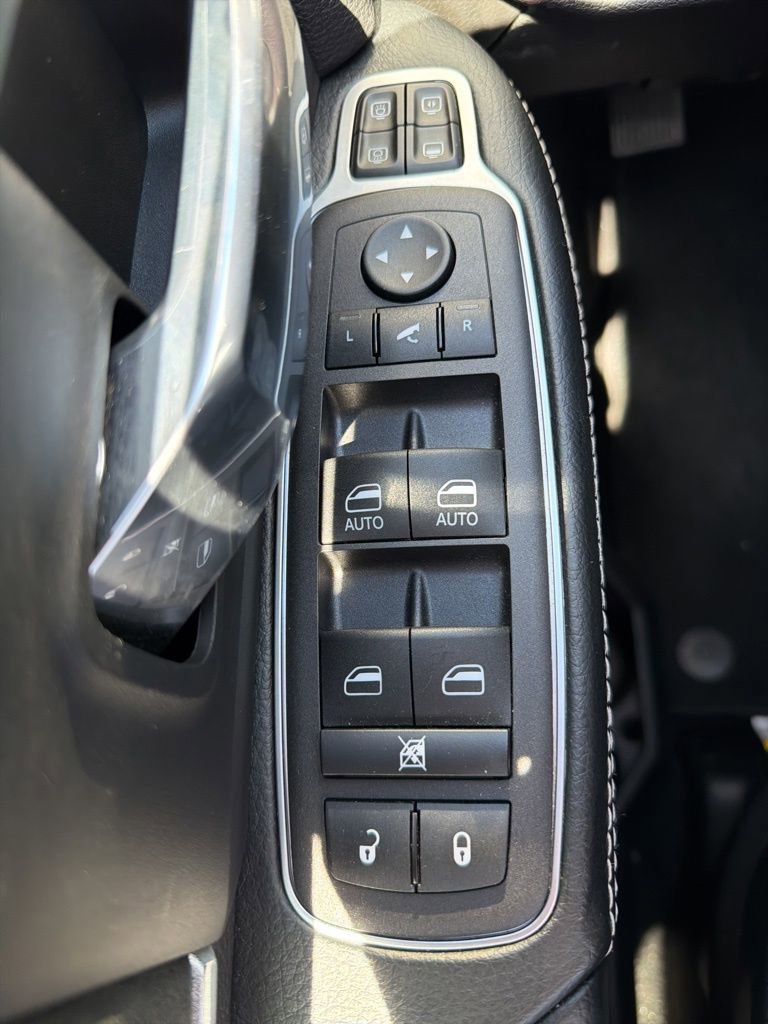 Used 2024 RAM 2500 Laramie image 8