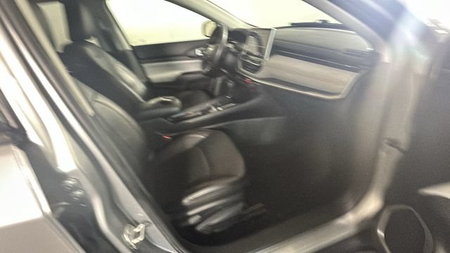 Used 2022 Jeep Compass Latitude AWD/4WD image 28