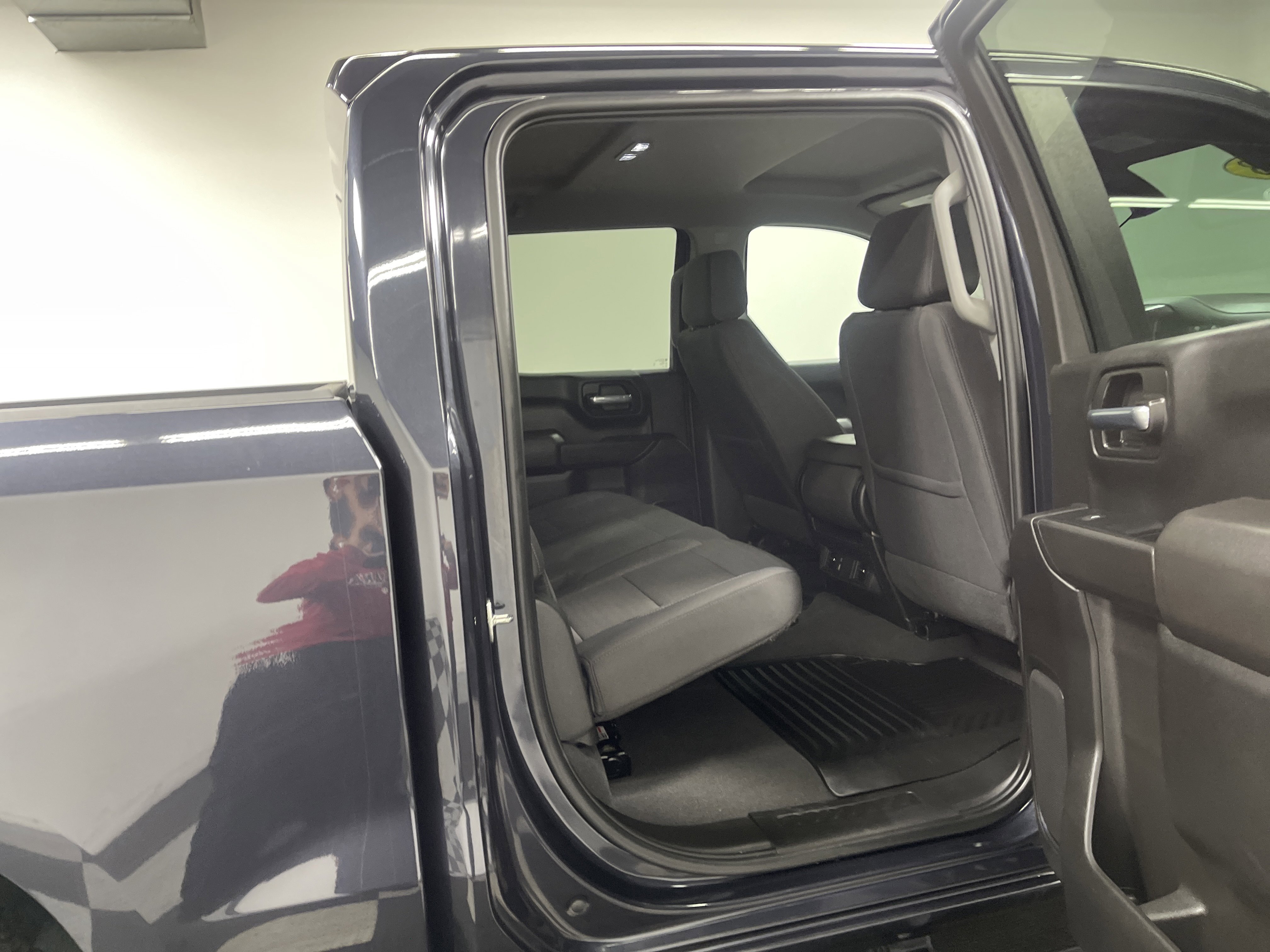 Used 2023 Chevrolet Silverado 1500 Custom w/ 2.7L Blackout Package image 19