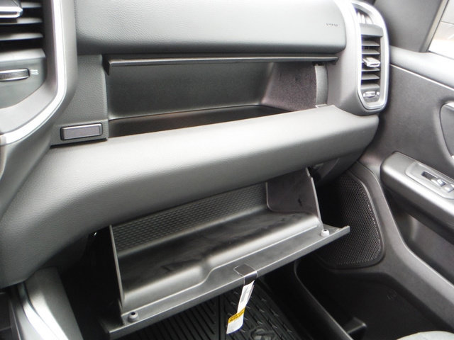 New 2027 RAM 1500 4x4 Crew Cab image 43
